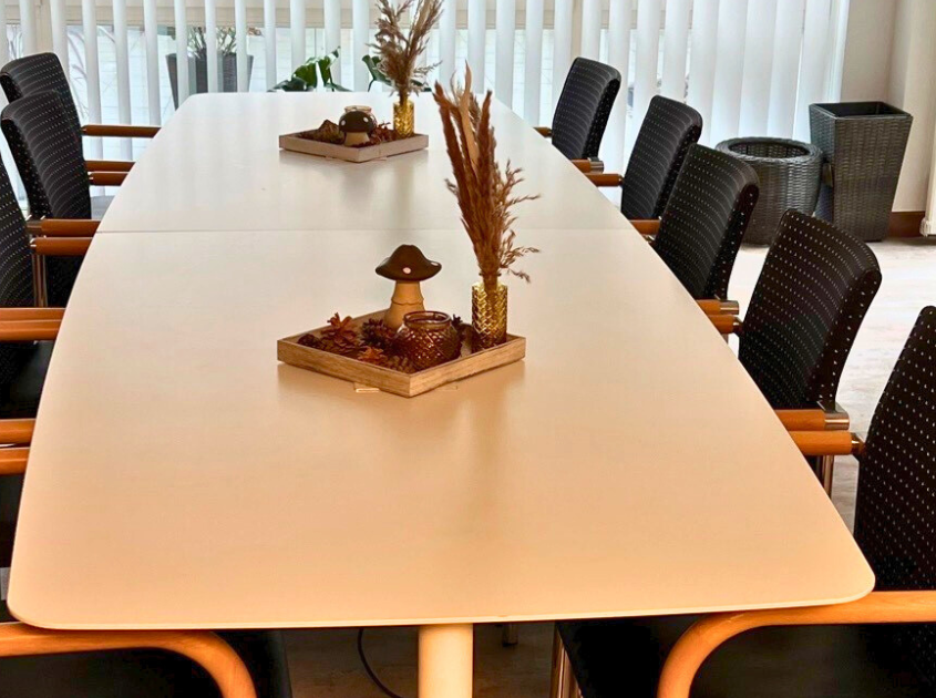 Seminarraum der E. F-S GmbH in Wuppertal - Ihr Raum für Schulungen und Treffen